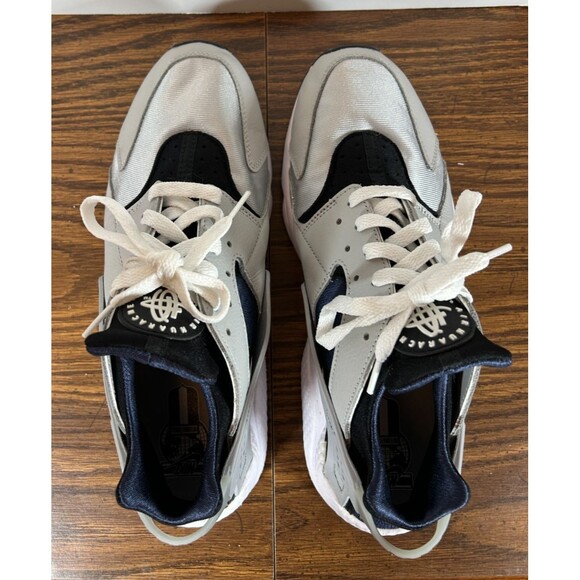 Nike Air Huarache DD1068-005 Men's Sz 10 Gray Athletic Shoes Good Condition - Picture 6 of 8